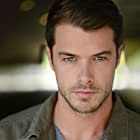 Oliver Goodwill به عنوان William Label (VO)
