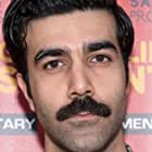 Bobby Naderi به عنوان Ray Nazeri