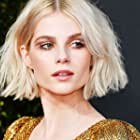 Lucy Boynton به عنوان Claire Douglas