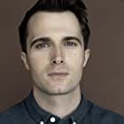 Max Deacon به عنوان Calvin McCoy