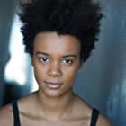 Leah Harvey به عنوان Hannah