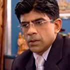 Rituraj Singh به عنوان Badrinath's father