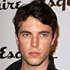Tom Hughes به عنوان Albert