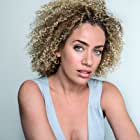 Stephanie Siadatan به عنوان Emilia
