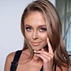 Joanna Opozda به عنوان Lola