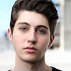 Greg Kasyan به عنوان Eli Cardashyan