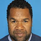 Siale Tunoka به عنوان Customs Agent