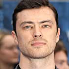Gavin Drea به عنوان Andrew