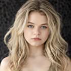 Kylie Rogers به عنوان Sierra