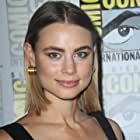 Lucy Fry به عنوان Lissa Dragomir