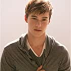 Mitchell Hope به عنوان Ben