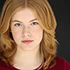 Savannah Solsbery به عنوان Sarah Harms