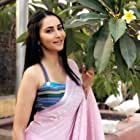 Rishina Kandhari به عنوان Geeta