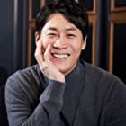 Jin Seon-kyu به عنوان Deok Sung