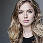 Lucy Aarden به عنوان Katie