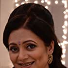 Leena Prabhu به عنوان Badrinath's mother