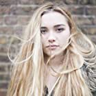 Florence Pugh به عنوان Dani