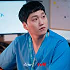 Dae-Myung Kim به عنوان Lee Doo-hwan