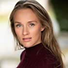 Lucinda Davidson به عنوان Lonceta