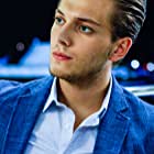 Burak Tozkoparan به عنوان Ruzgar Erturk