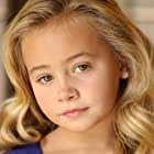 Mackenzie Imsand به عنوان Sophie