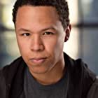 Eric Graise به عنوان Ezequiel