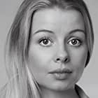 Hannah Ponting به عنوان Lea
