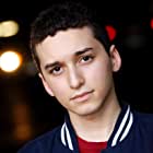 Justin Donte به عنوان Random Guy