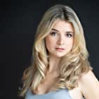 Devin Cecchetto به عنوان Popular Girl